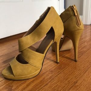 Michael Antonio heels